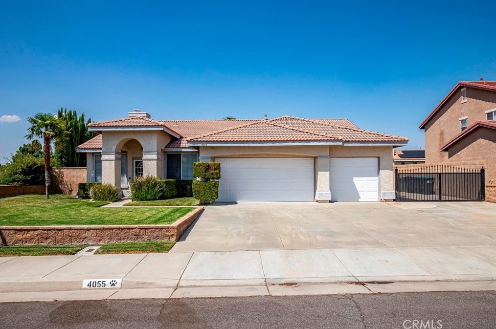 4055 Vitrina Ln, Palmdale, CA 93551