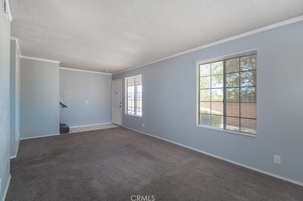 38550 22nd Street #19, Palmdale, CA 93550