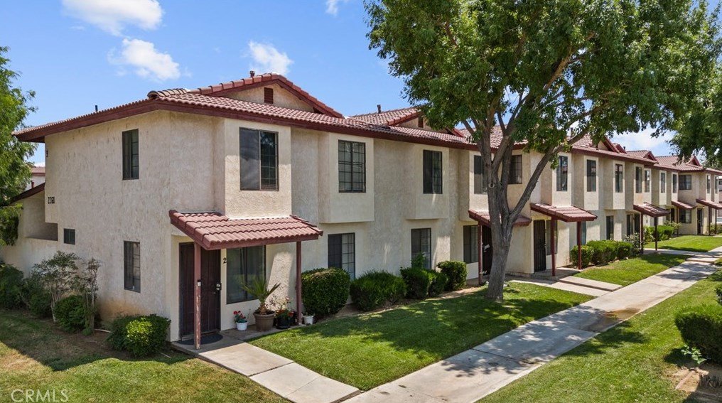 2260 E Ave Q4 #46, Palmdale, CA 93550