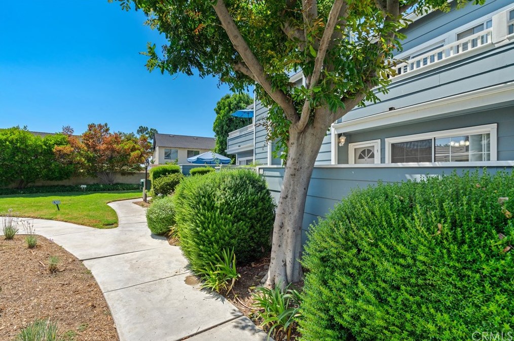 3910 Cochran St, Simi Valley, CA 93063-2358