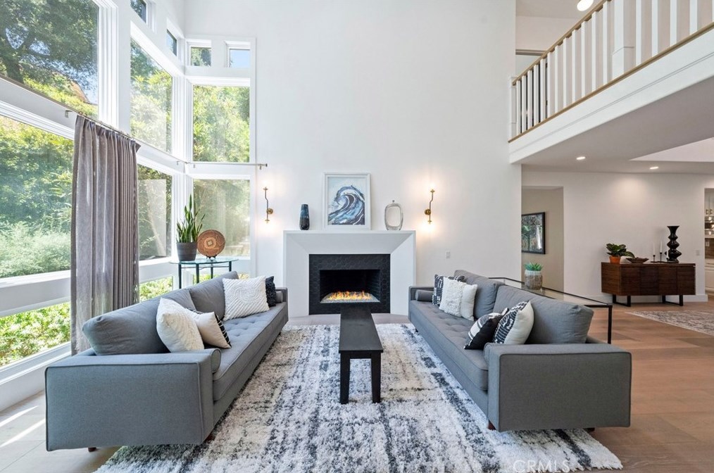 23167 Park Pinta, Calabasas, CA 91302