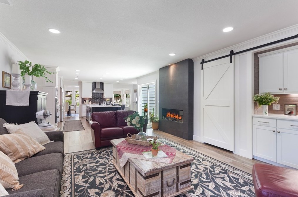 26430 Emerald Dove Dr, Santa Clarita CA  91355-3514 exterior