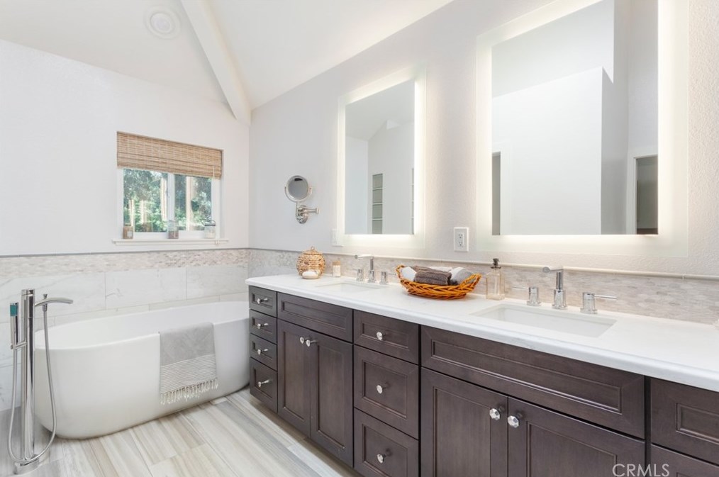 26430 Emerald Dove Dr, Santa Clarita CA  91355-3514 exterior