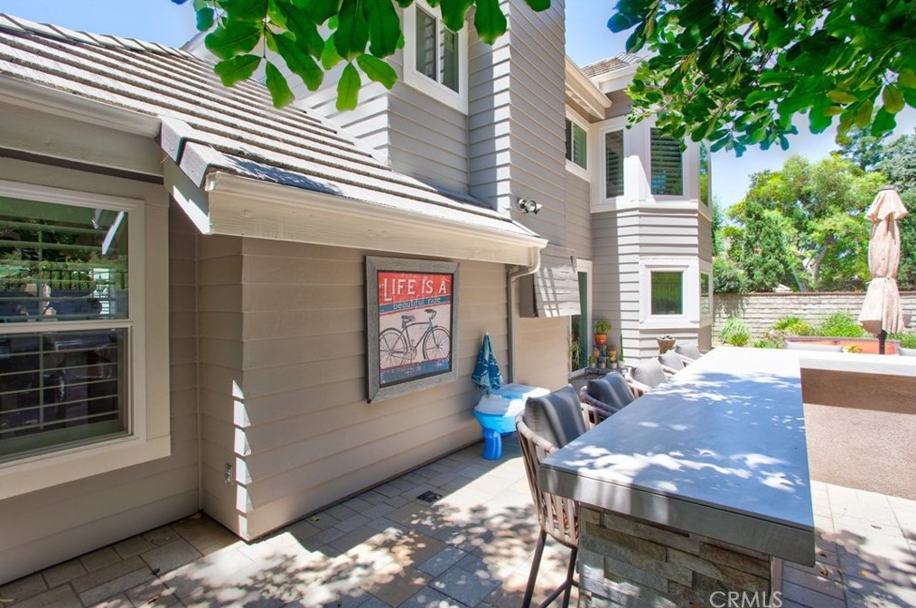 26430 Emerald Dove Dr, Santa Clarita CA  91355-3514 exterior
