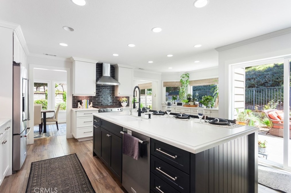 26430 Emerald Dove Dr, Santa Clarita CA  91355-3514 exterior