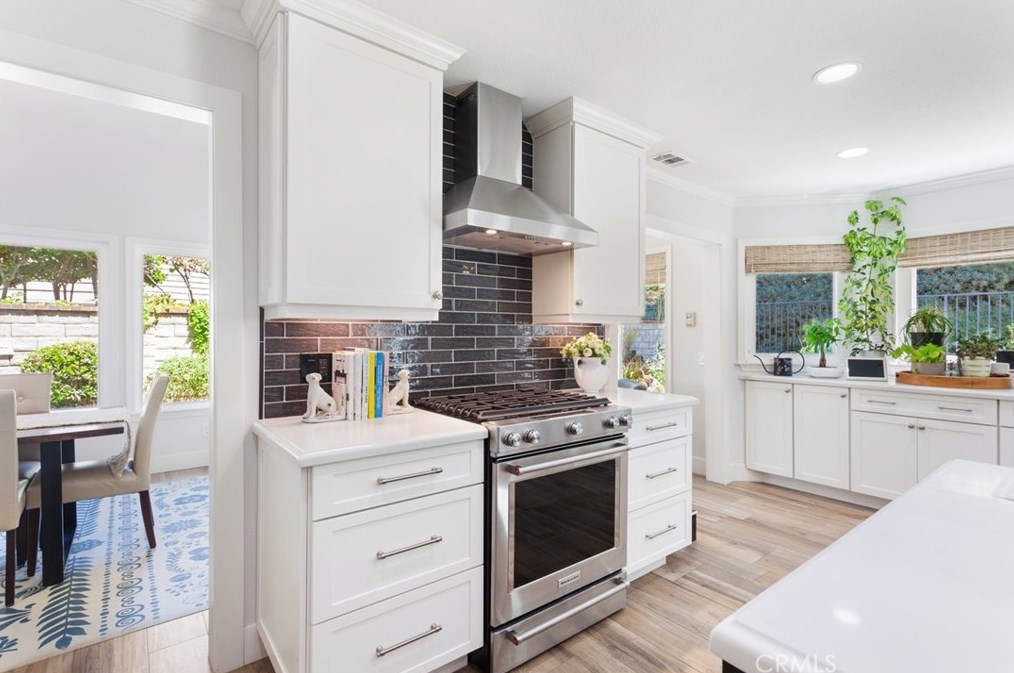 26430 Emerald Dove Dr, Santa Clarita CA  91355-3514 exterior
