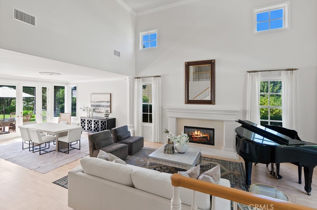 3473 Cordova Dr, Calabasas, CA 91302-3070