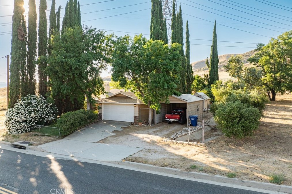 13531 Johnson Rd, Leona Valley, CA 93532