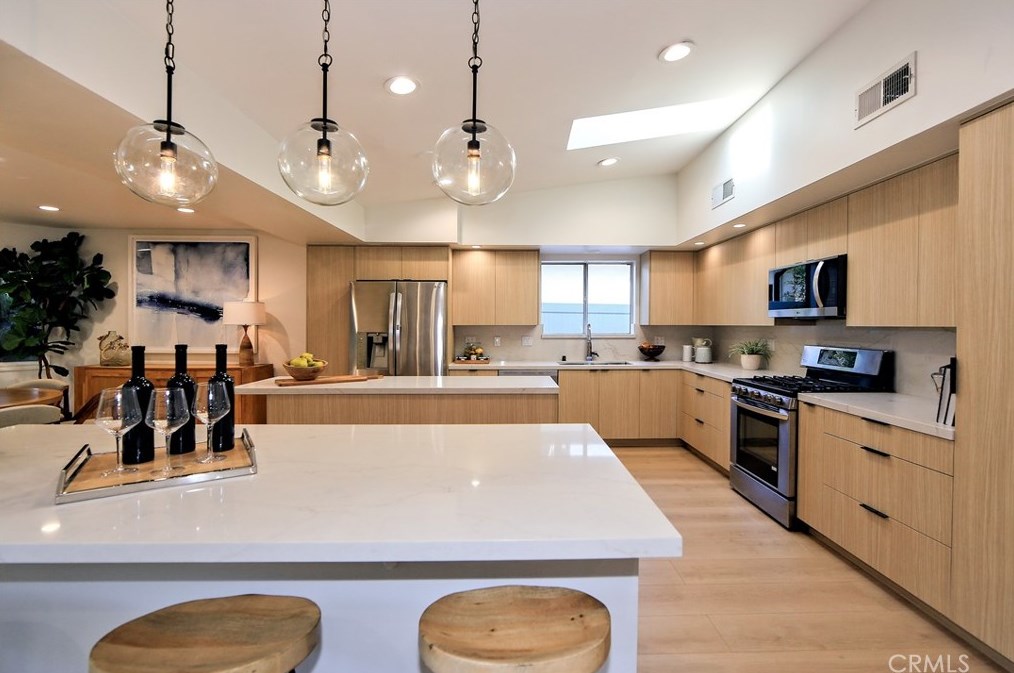 5705 Graves Ave, Van Nuys, CA 91316
