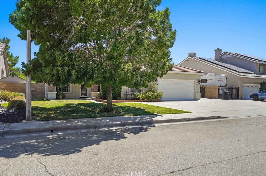 3512 Racquet Ln, Palmdale, CA 93551-2584