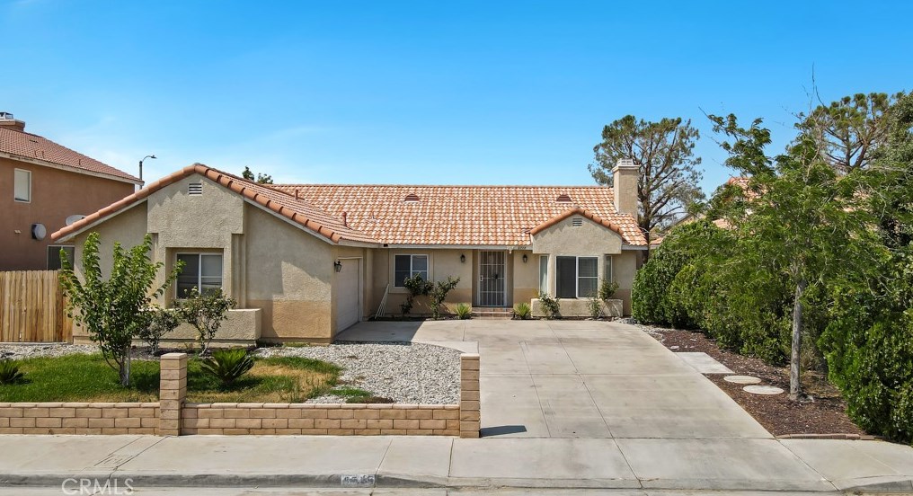 5711 Opal Ave, Palmdale, CA 93552