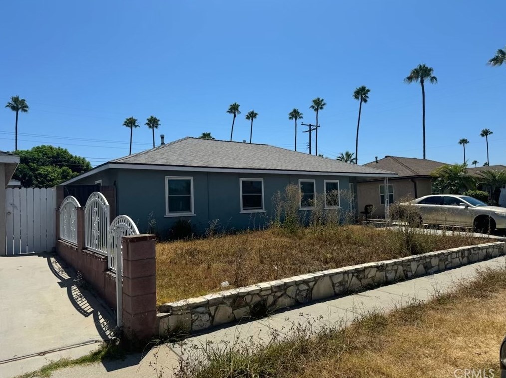 18322 Bonham Ave, Long Beach, CA 90746-1829