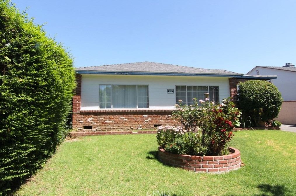 14329 Tiara St, Van Nuys, CA 91401