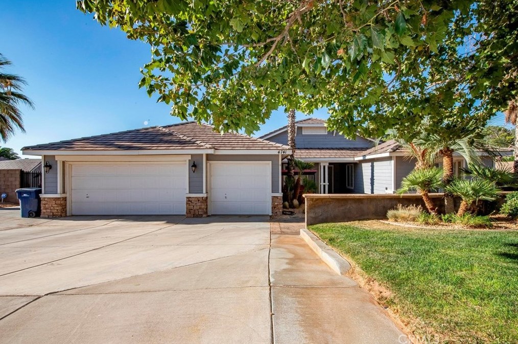 4741 Avenue, Lancaster, CA 93536-2463