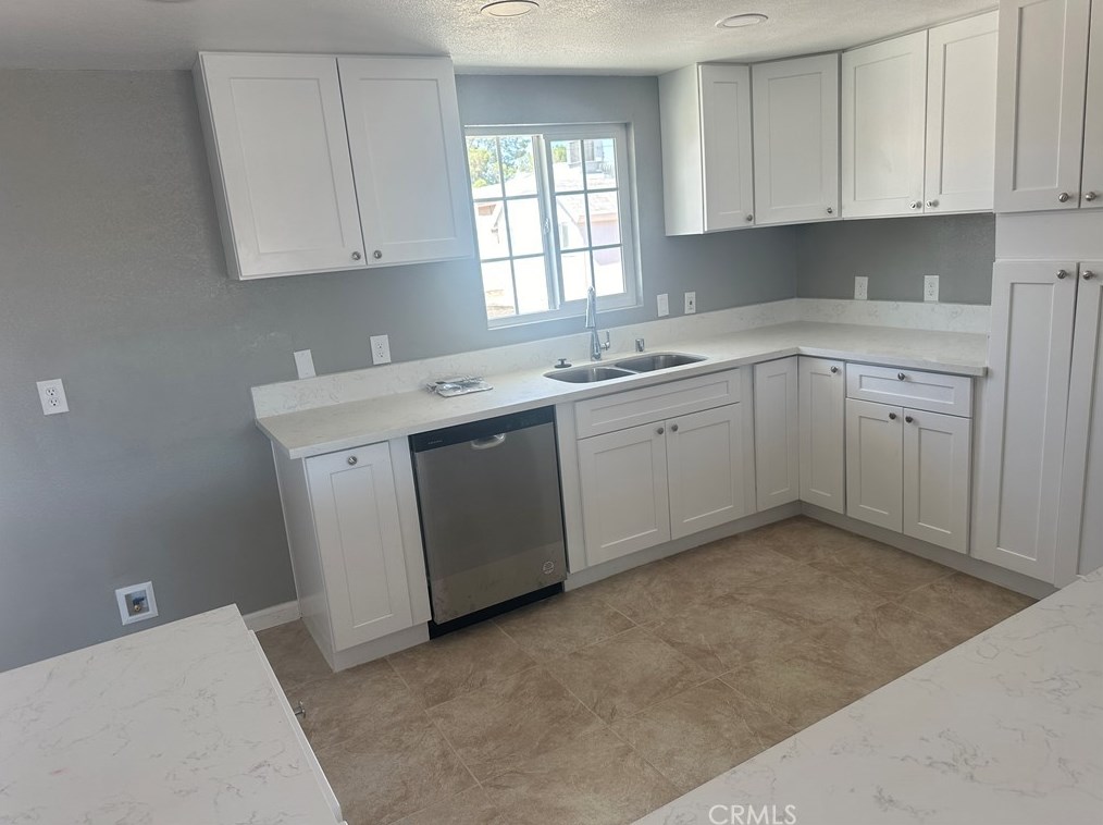1585 Edwards Ave, Tropico Village, CA 93560