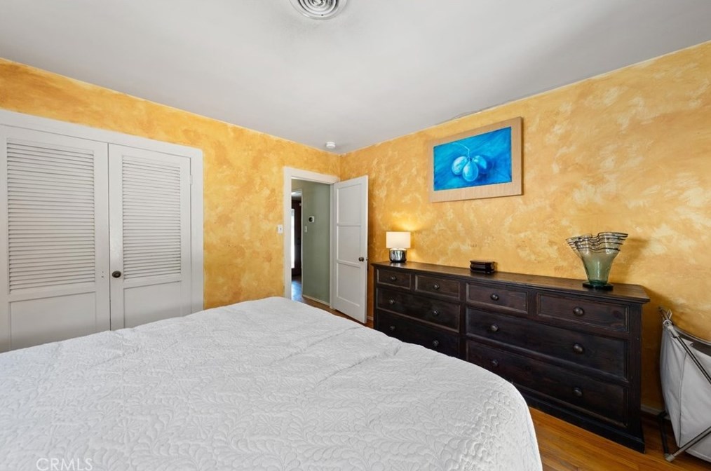 14552 Hesby St, Van Nuys CA  91403-1711 exterior