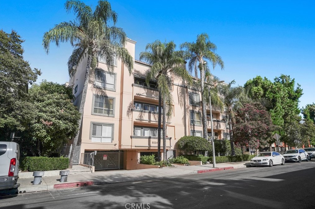 5224 Zelzah Ave #104, Van Nuys, CA 91316