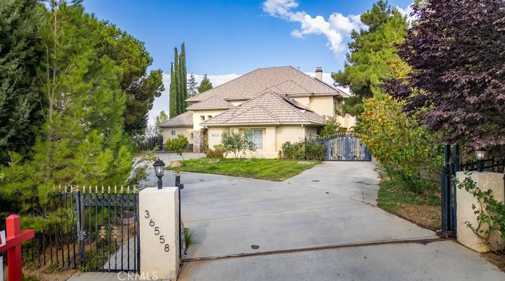 36558 Vista Del Lago St, Palmdale, CA 93551