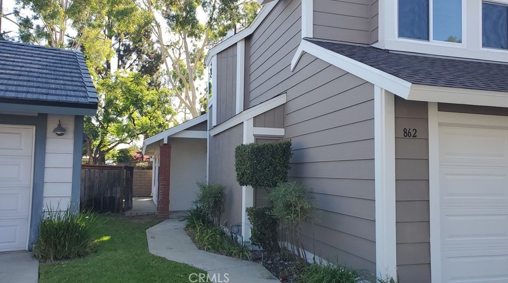 862 Tucson Ct, San Dimas, CA 91773-1851