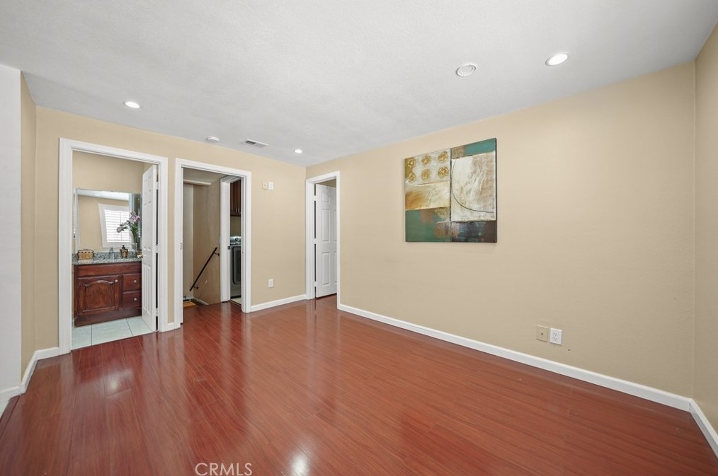 895 Los Robles Ave, Pasadena CA 91104-3544 exterior