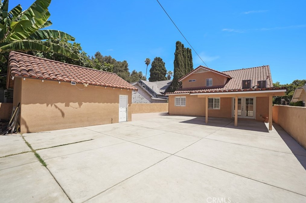 895 Los Robles Ave, Pasadena CA 91104-3544 exterior