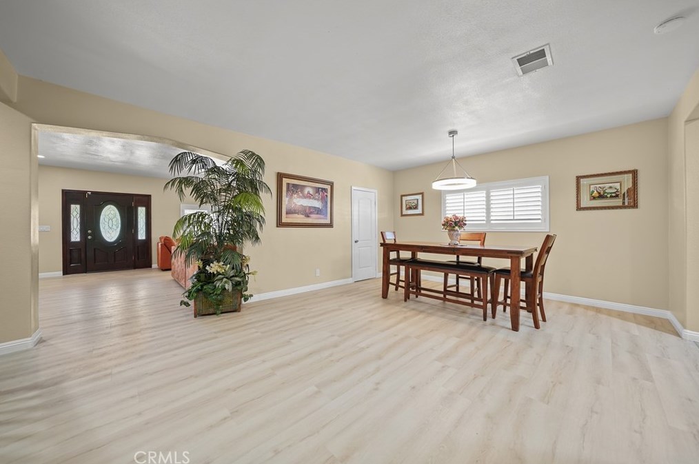 895 Los Robles Ave, Pasadena CA 91104-3544 exterior