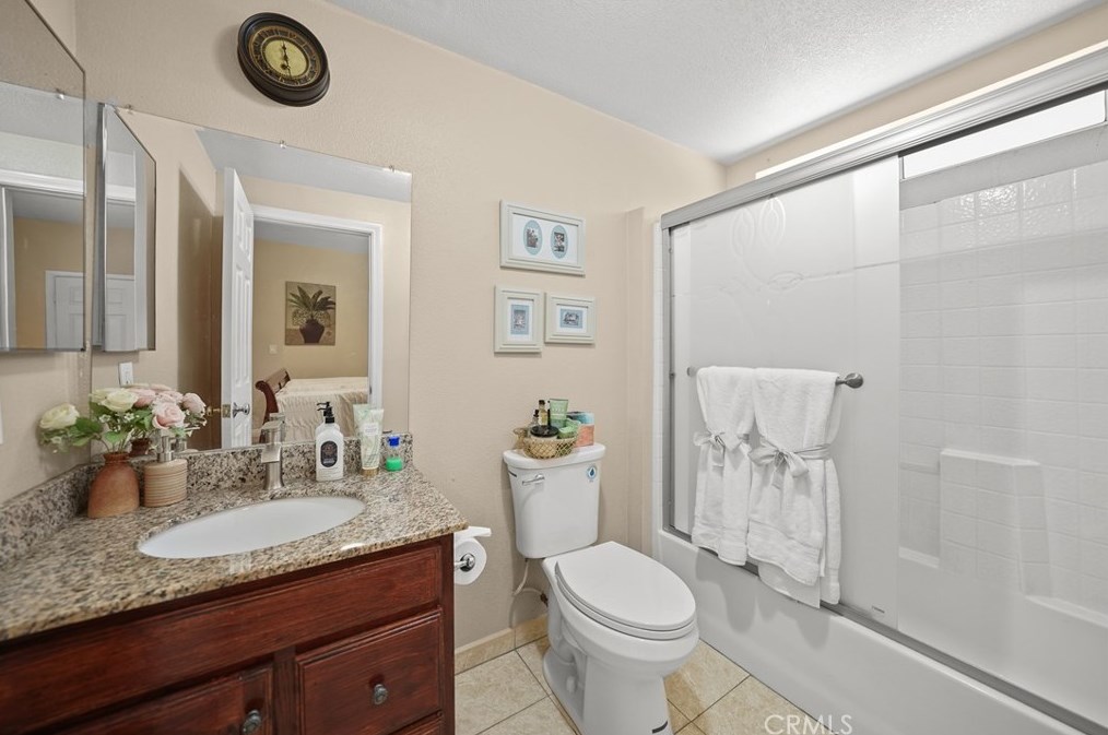 895 Los Robles Ave, Pasadena CA 91104-3544 exterior