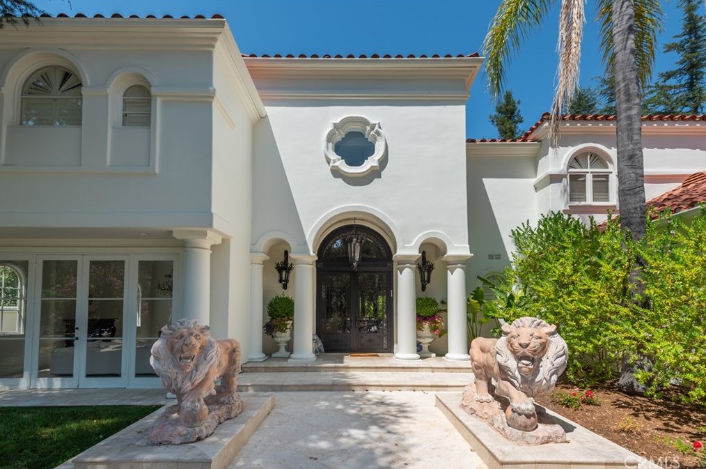 5267 Newcastle Ln, Calabasas, CA 91302