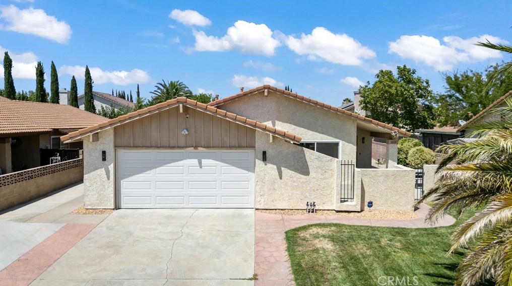 2219 W Ave K 10, Lancaster, CA 93536