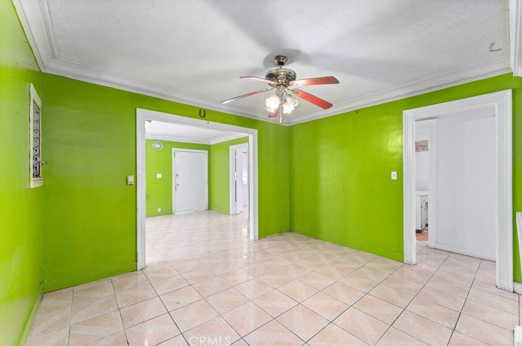 1619 Vernon Ave, Los Angeles CA  90011-2940 exterior