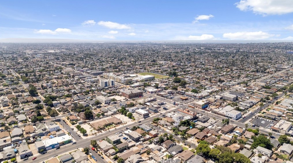1619 Vernon Ave, Los Angeles CA  90011-2940 exterior