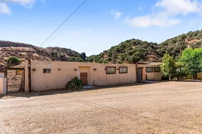 13684 Sierra, Agua Dulce, CA 91390 - Photo 2