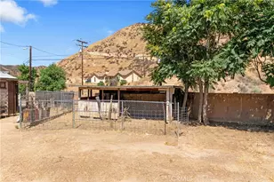 13684 Sierra, Agua Dulce, CA 91390 - Photo 28