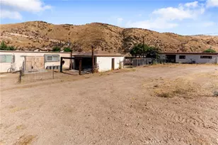 13684 Sierra, Agua Dulce, CA 91390 - Photo 20