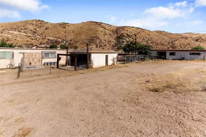 13684 Sierra, Agua Dulce, CA 91390 - Photo 14