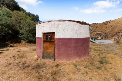 13684 Sierra, Agua Dulce, CA 91390 - Photo 14