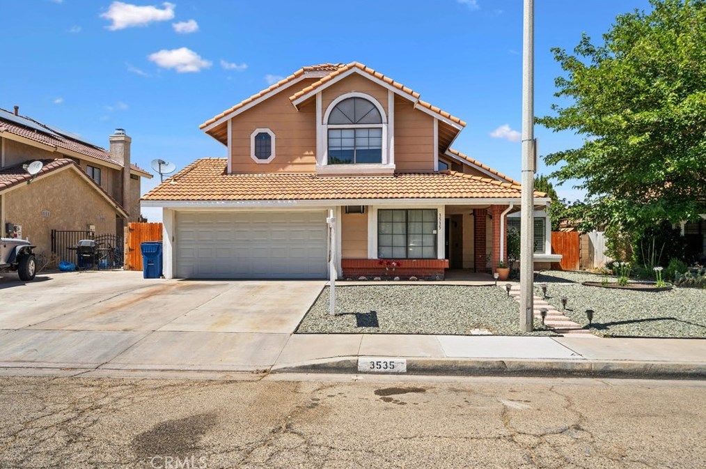 3535 Stillmeadow Ln, Lancaster, CA 93536