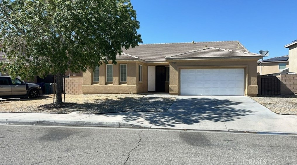 2753 E Norberry St, Lancaster, CA 93535