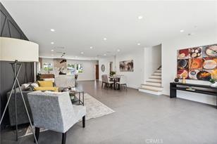 17406 Valerio St, Lake Balboa, CA 91406 - Photo 12