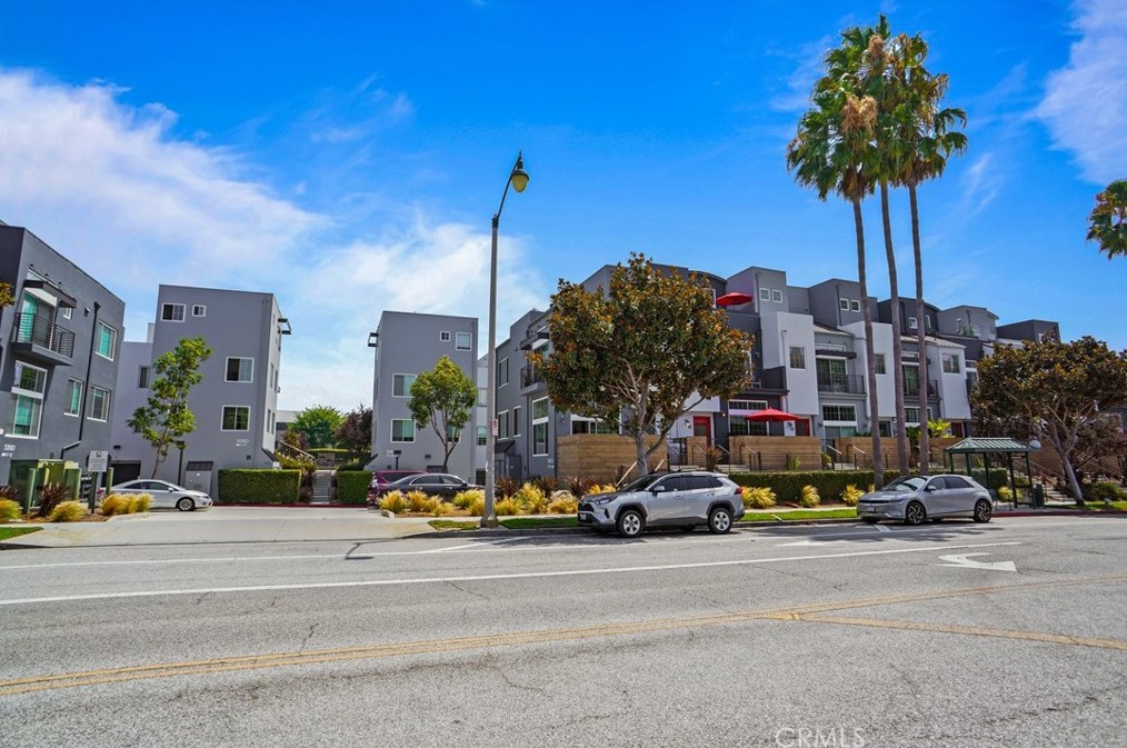5400 Playa Vista Dr, Los Angeles, CA 90094-2240