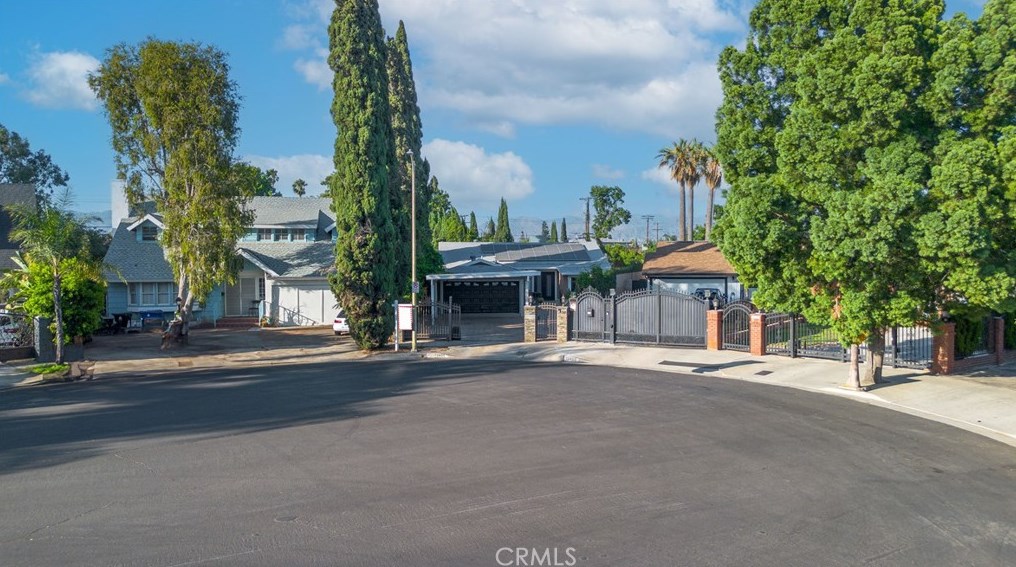 13431 Ebell St, Van Nuys, CA 91402
