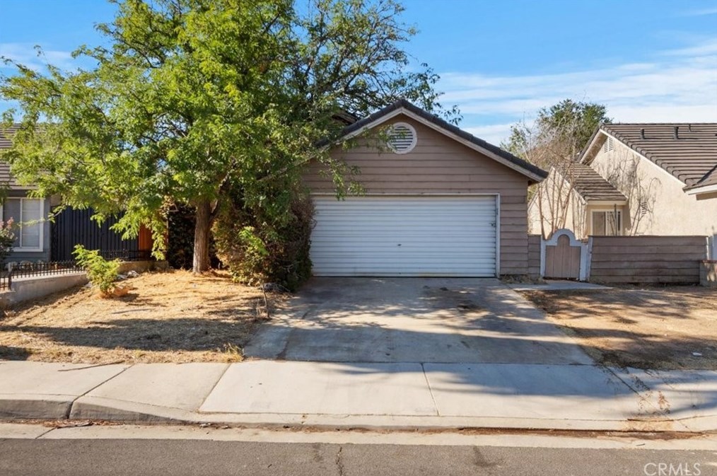 2026 Cape Cod Ln, Palmdale, CA 93550