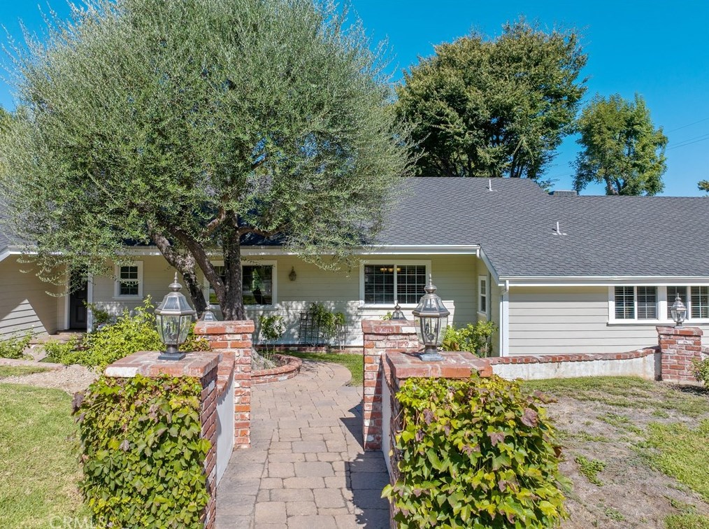 4701 White Oak Pl, Van Nuys, CA 91316