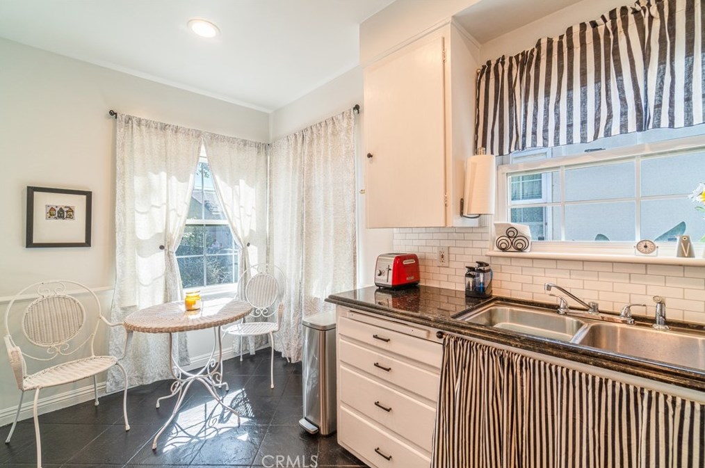 2910 Daisy Ave, Long Beach CA  90806-1432 exterior