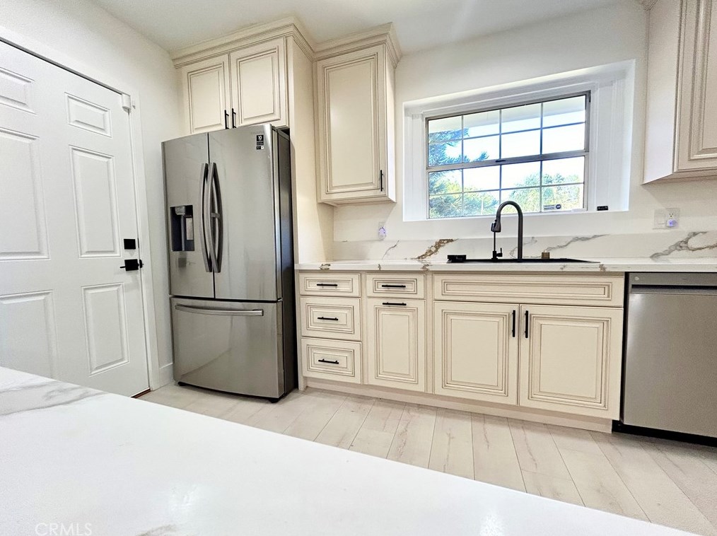 16754 Armstead St, San Fernando, CA 91344