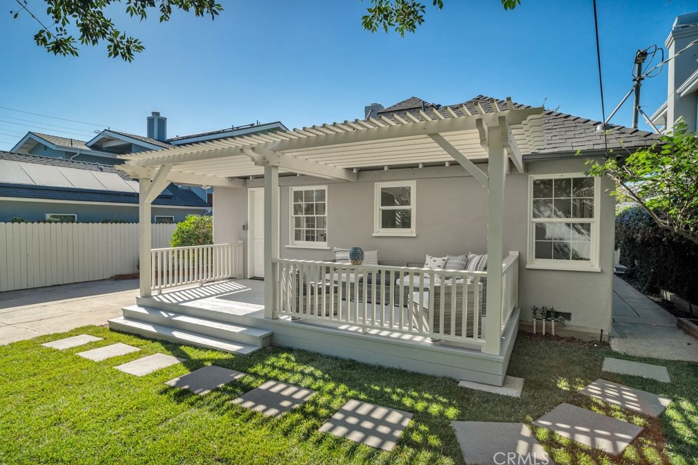10588 Cushdon Ave, Los Angeles CA  90064-3335 exterior