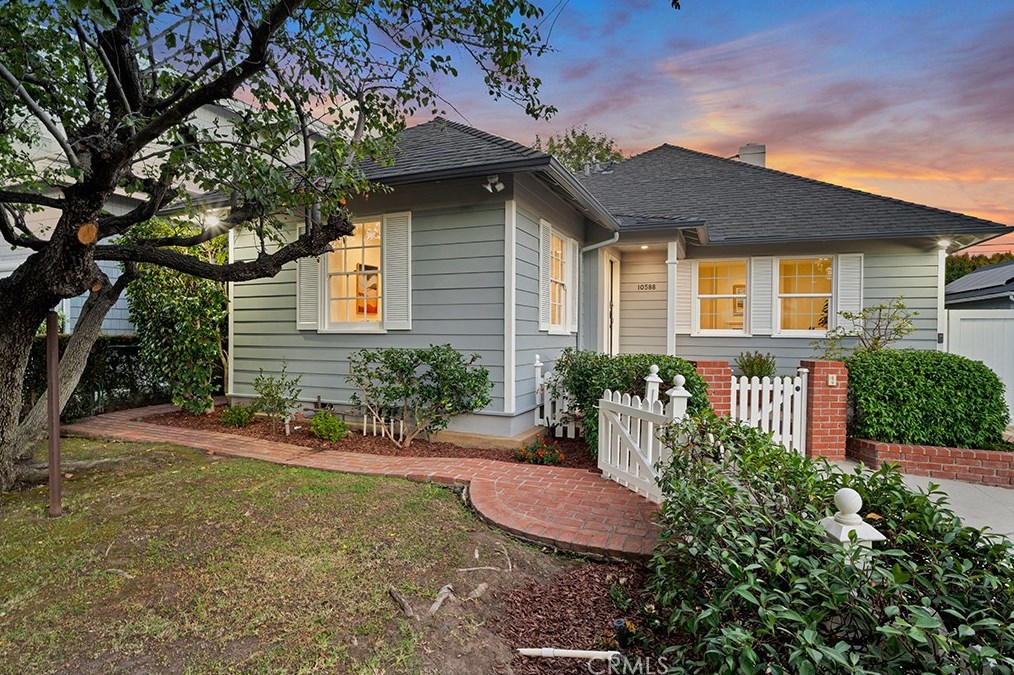 10588 Cushdon Ave, Los Angeles CA  90064-3335 exterior