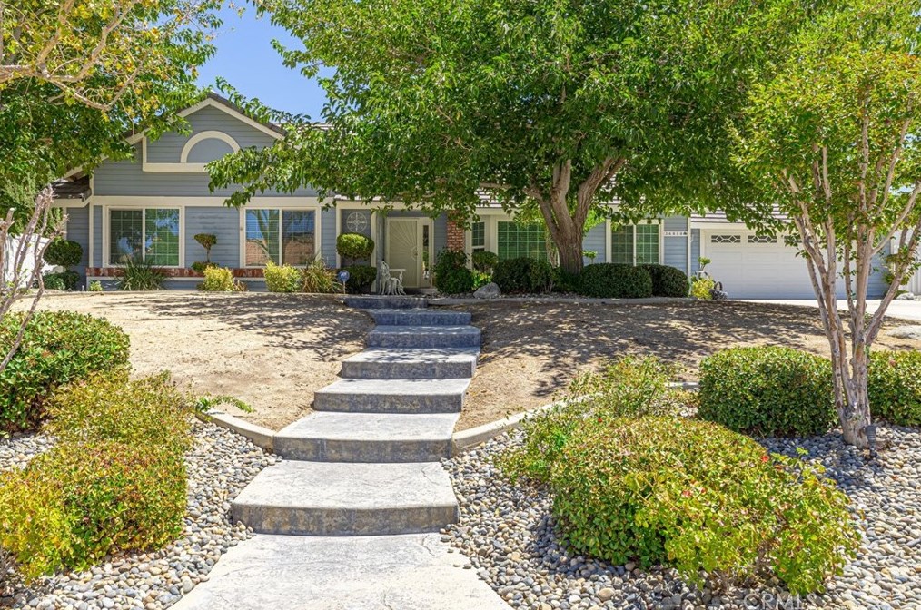 36050 43rd St, Palmdale, CA 93552