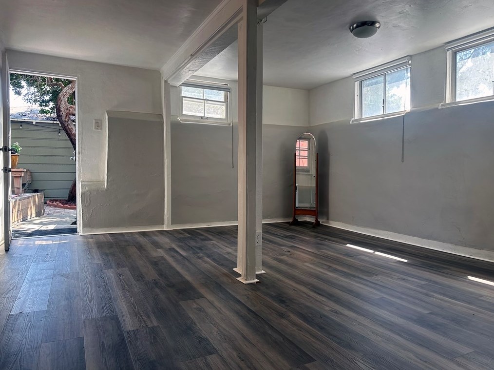 1436 Spaulding Ave, Los Angeles CA  90019-2417 exterior
