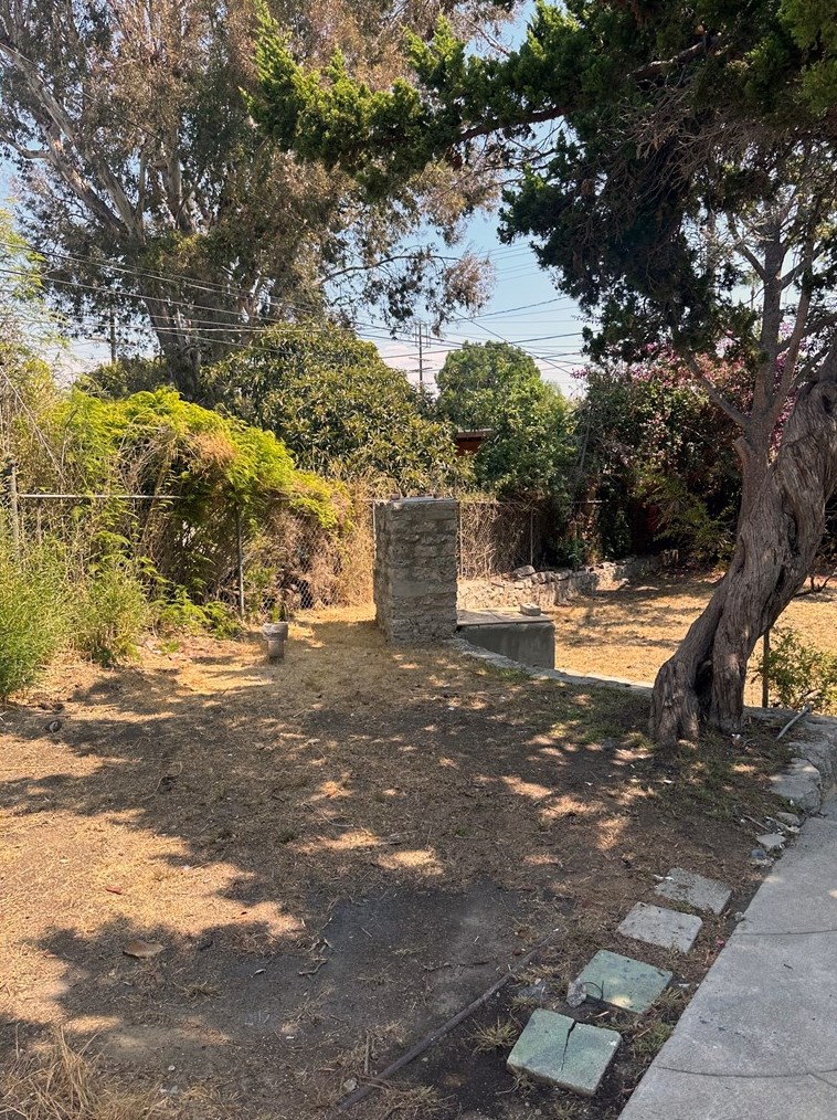1436 Spaulding Ave, Los Angeles CA  90019-2417 exterior